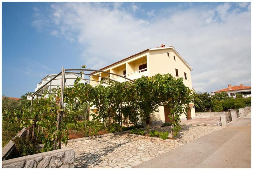 Apartment & Room Dinka, Krk Krk Town Exterior photo