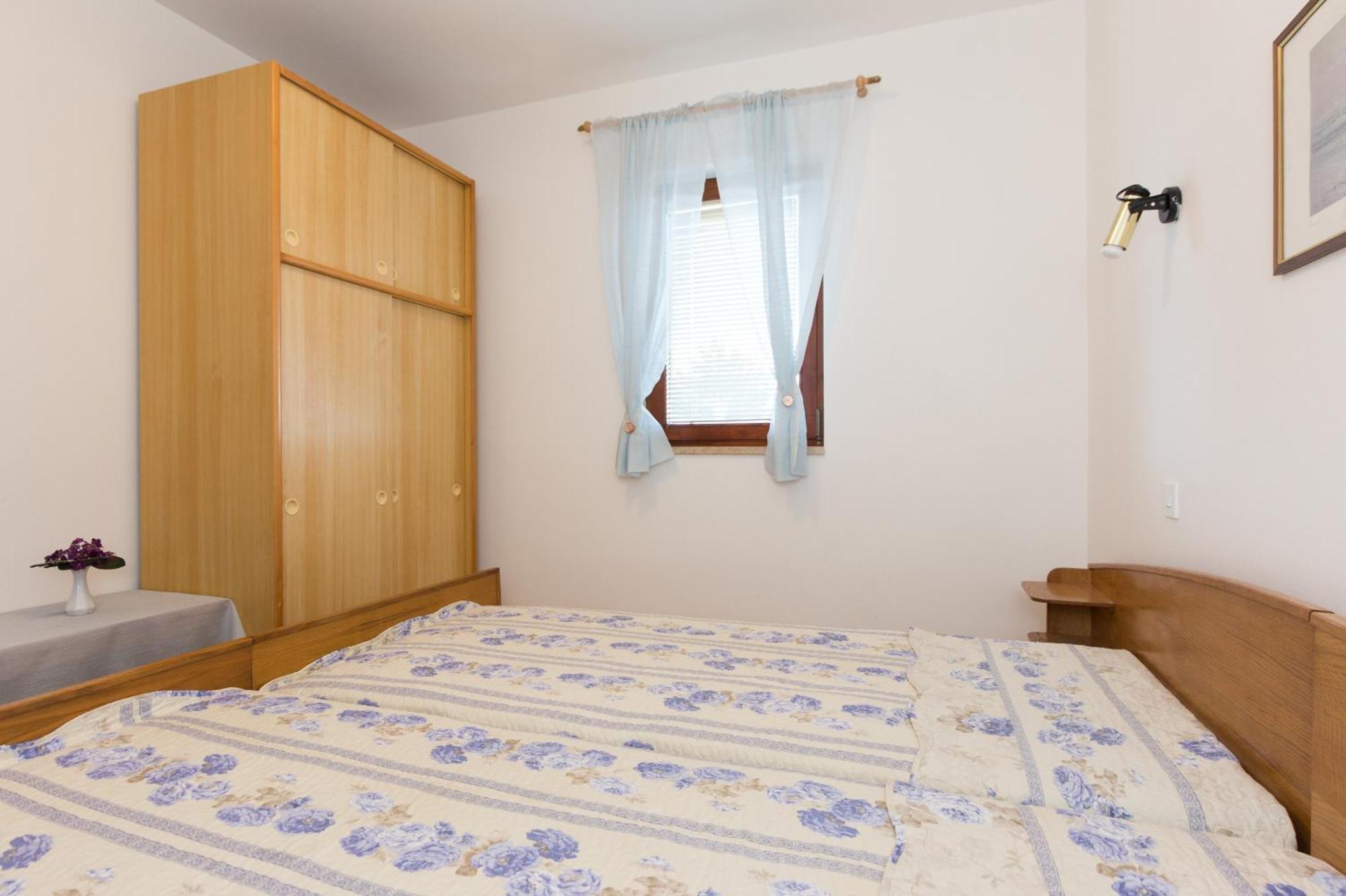Apartment & Room Dinka, Krk Krk Town Room photo